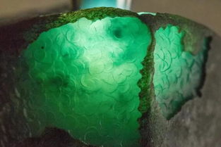 揭秘黑乌沙的另一面 不止出高色，顶级种水原石解析